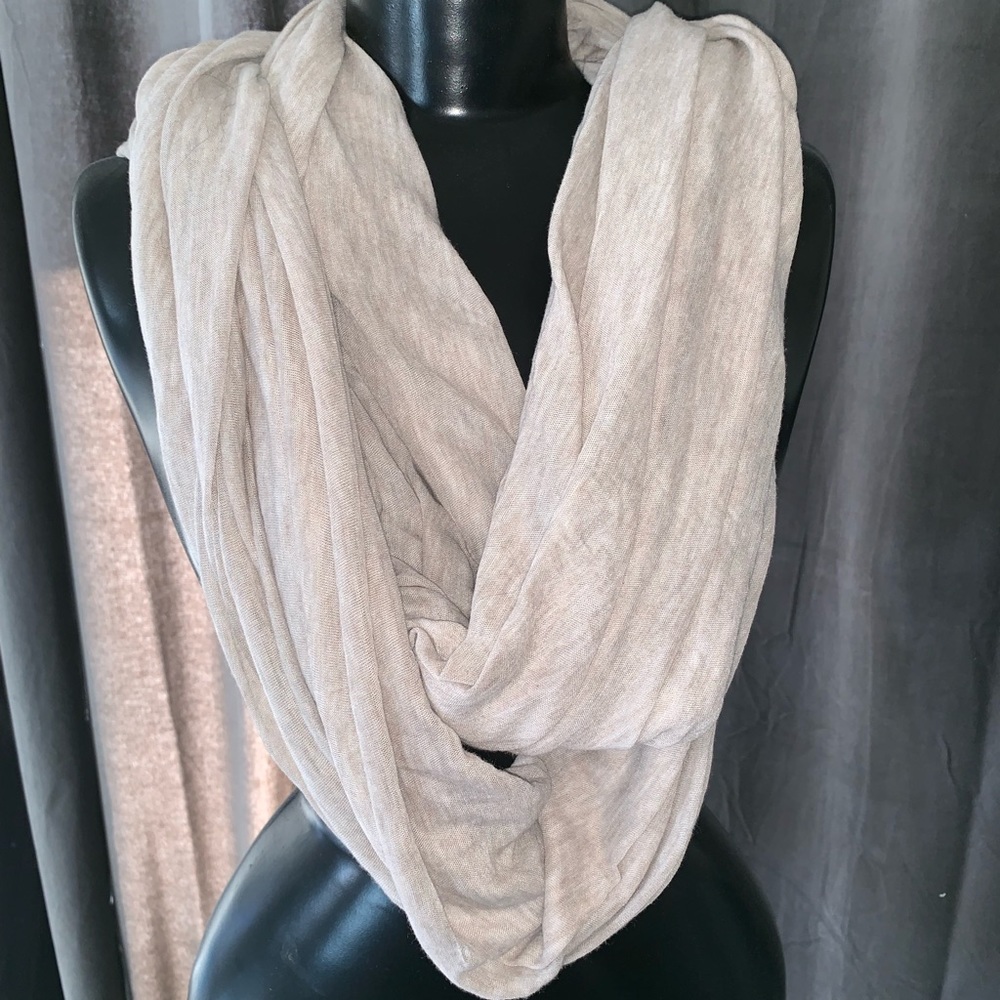 Infinity Scarf 💫Super soft beige 💫Calvin Klein